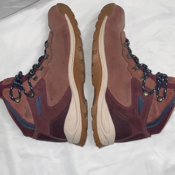 Columbia Women's Newton Ridge Plus Waterproof Amped Hiking Boot - Picture 11 of 11